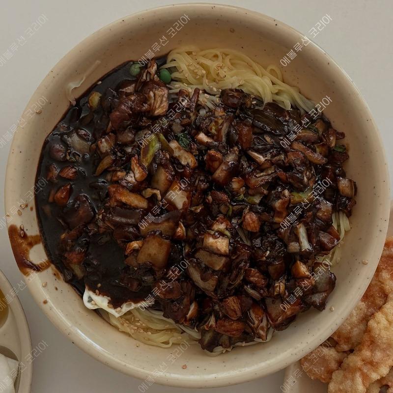 20250331185943_cf161e29499fb718eb32405004aedd95_z5tu